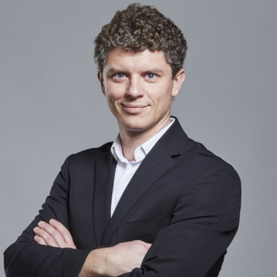 Michał Gąsiorowski w składzie transmisji Formuły 1 w Viaplay