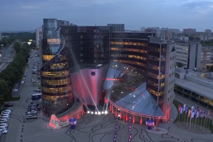 Jarosław Olechowski nowym dyrektorem TVP3 i OTV Warszawa. Są też inne zmiany