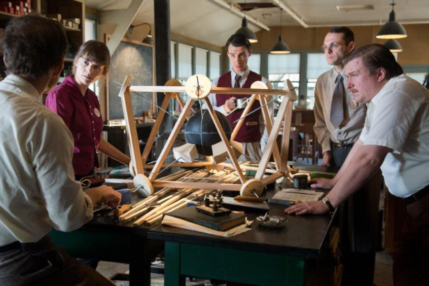 Fabularyzowana historia konstruowania bomby atomowej w serialu „Projekt Manhattan” na Epic Drama