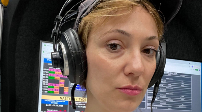 Kinga Kosik-Burzyńska z Klubu Komediowego nową prowadzącą poranki w RMF FM