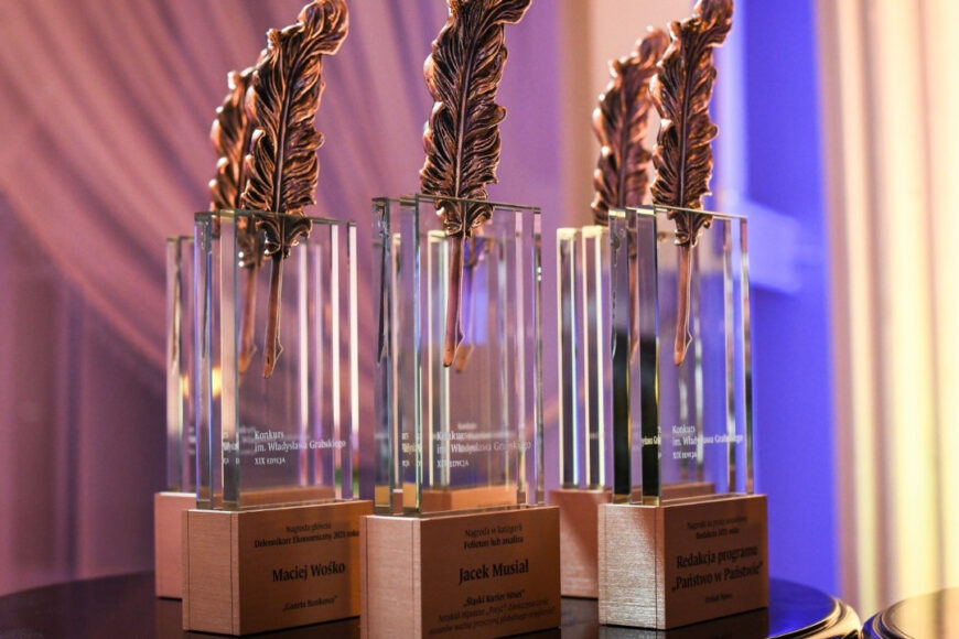 Maciej Wośko z „Gazety Bankowej” oraz redakcje TVP3 Rzeszów, Polsat News z nagrodą NBP