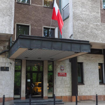 Kadencje członków Krajowej Rady Radiofonii i Telewizji nadal trwają. Prezydent nie potwierdził ich wygaśnięcia