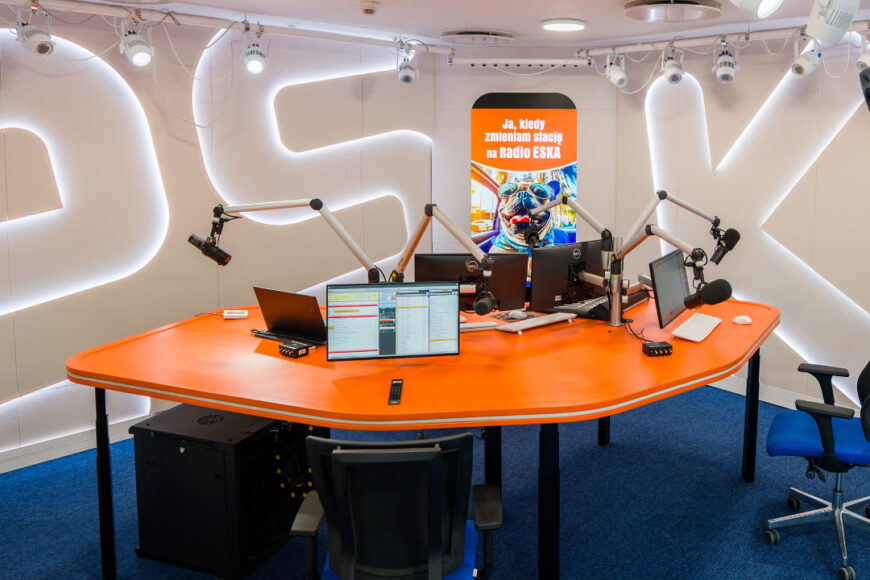 Radio ESKA nadaje z nowego studia. Gwiazdy wpadną na „parapetówkę”
